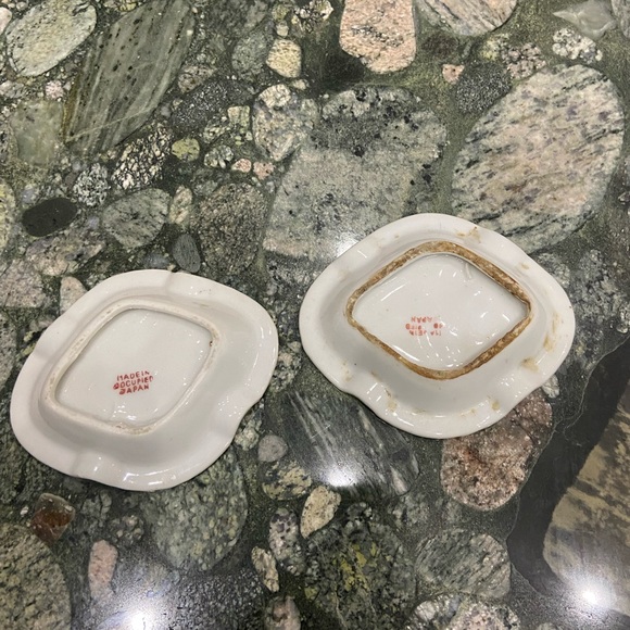 Set of (2) matching Occupied Japan small ashtrays - Picture 2 of 2